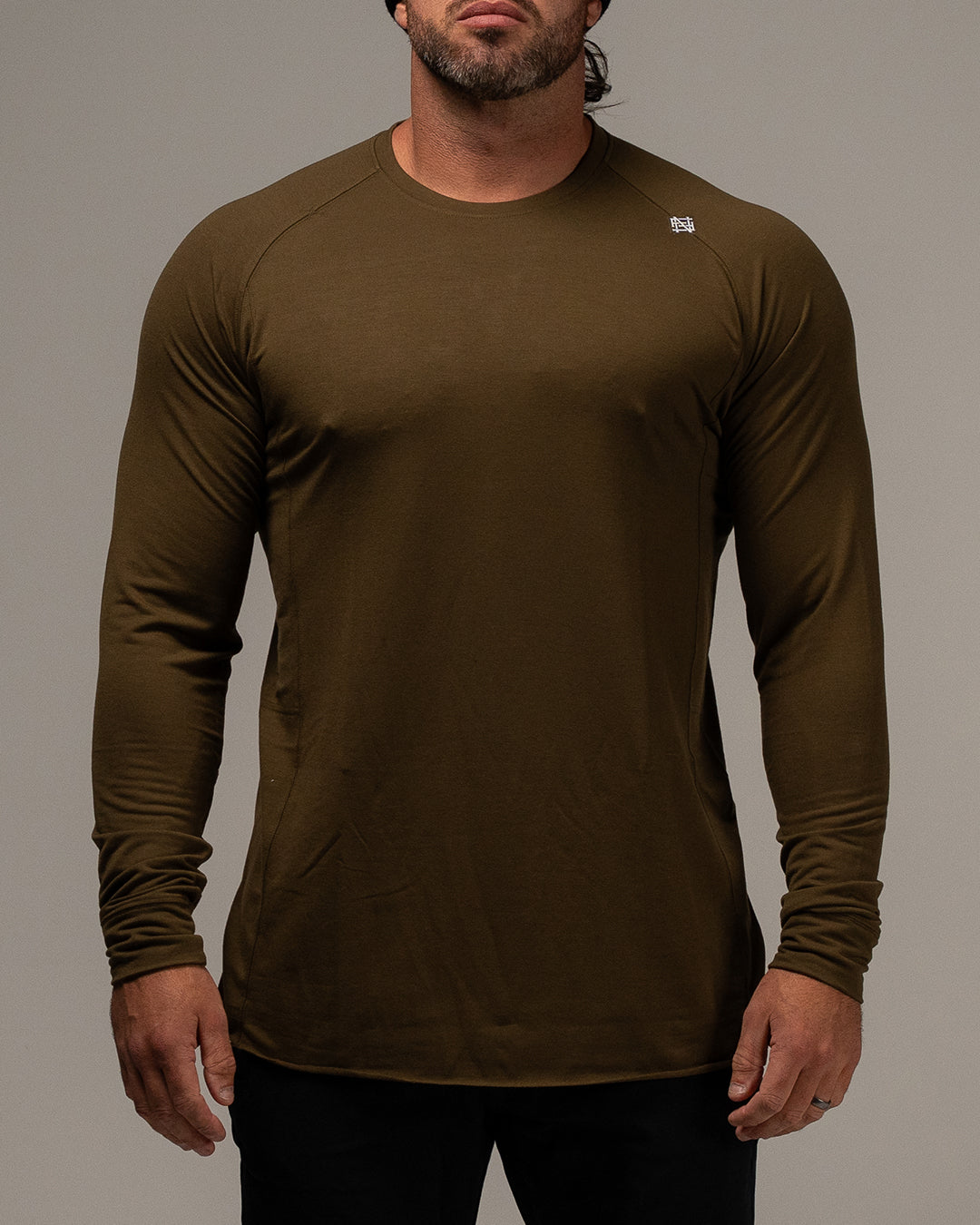 CORE LONGSLEEVE - OLIVE