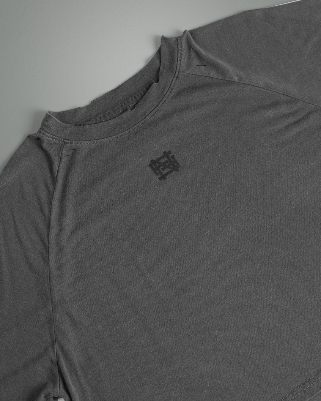 MOTO CROP TEE - BLACK