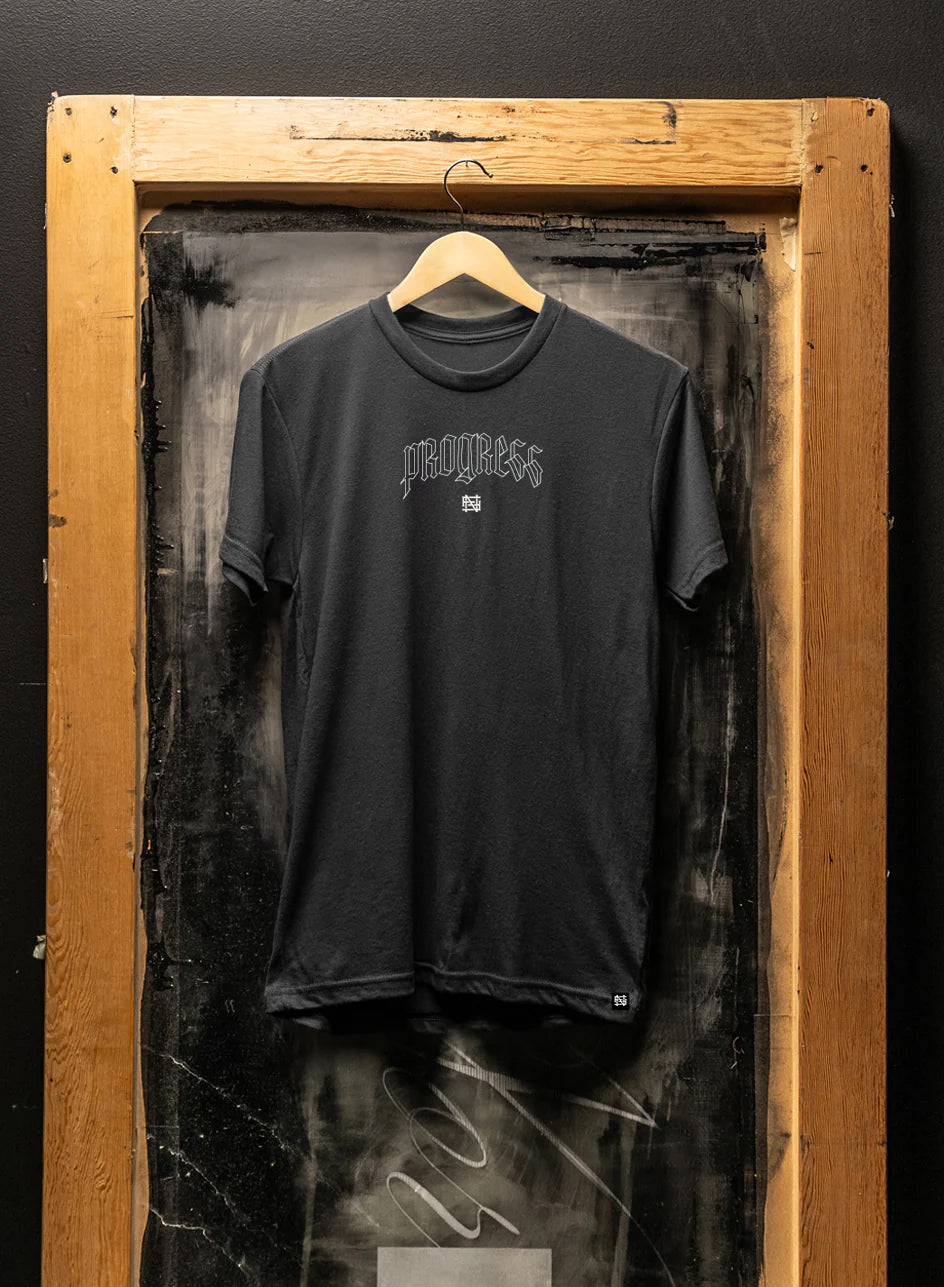 MANTRA TEE - BLACK