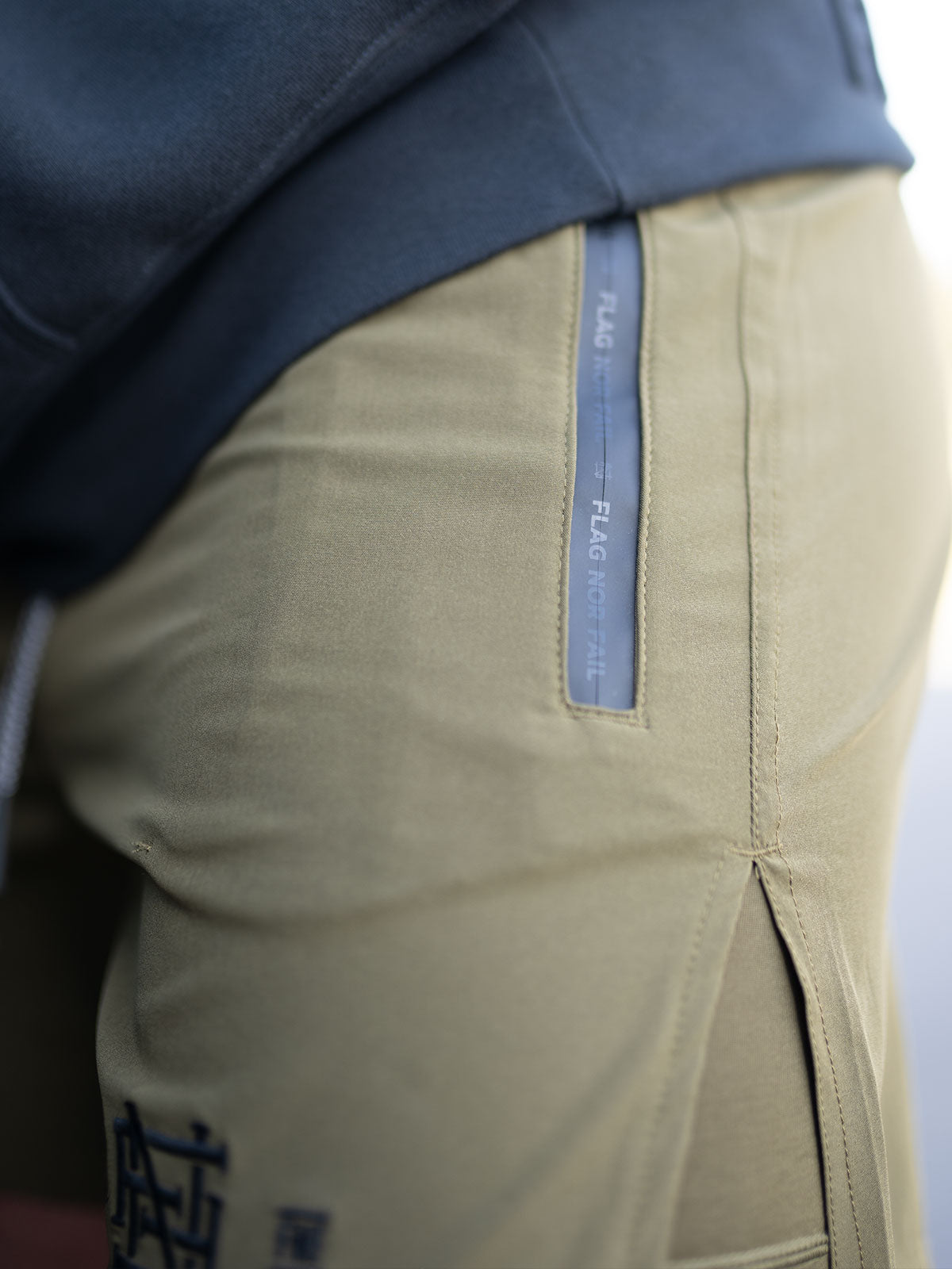 PANTALONES CORTOS APEX PARA HOMBRE - DIGITAL