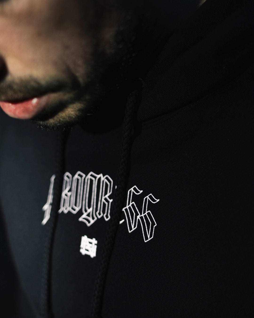 MANTRA HOODIE - BLACK