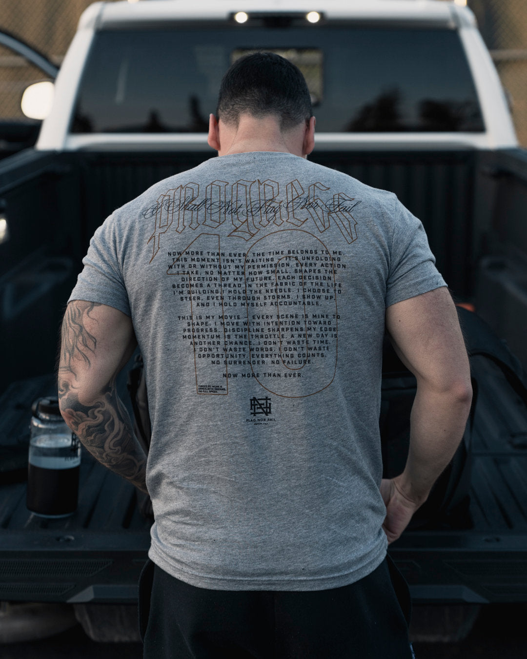 MANTRA TEE - GREY