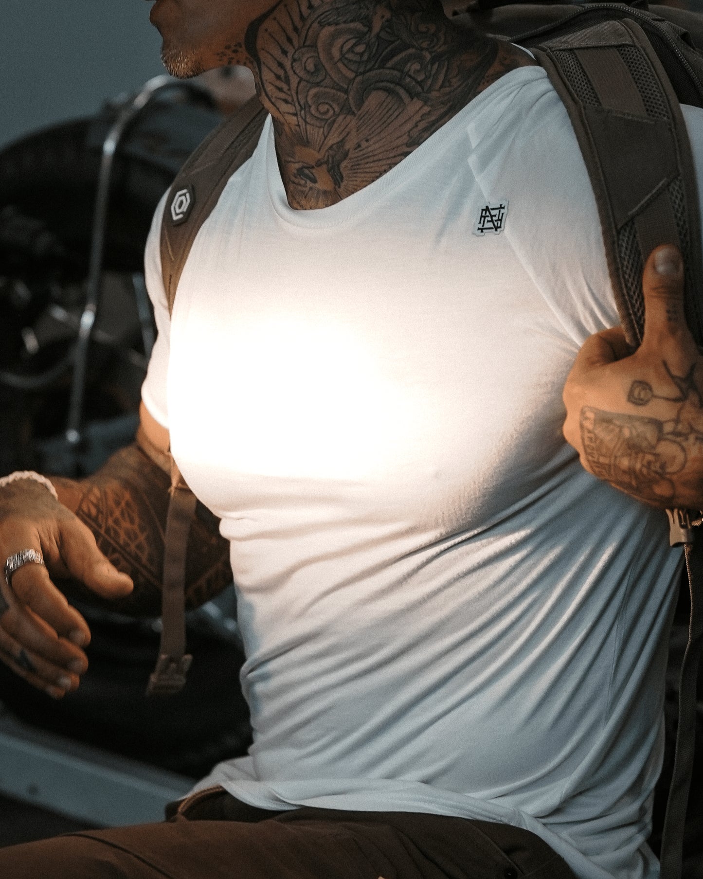 MOTO TEE - OLIVE