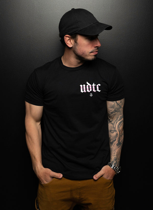 UNWAVERING STACKED TEE - BLACK