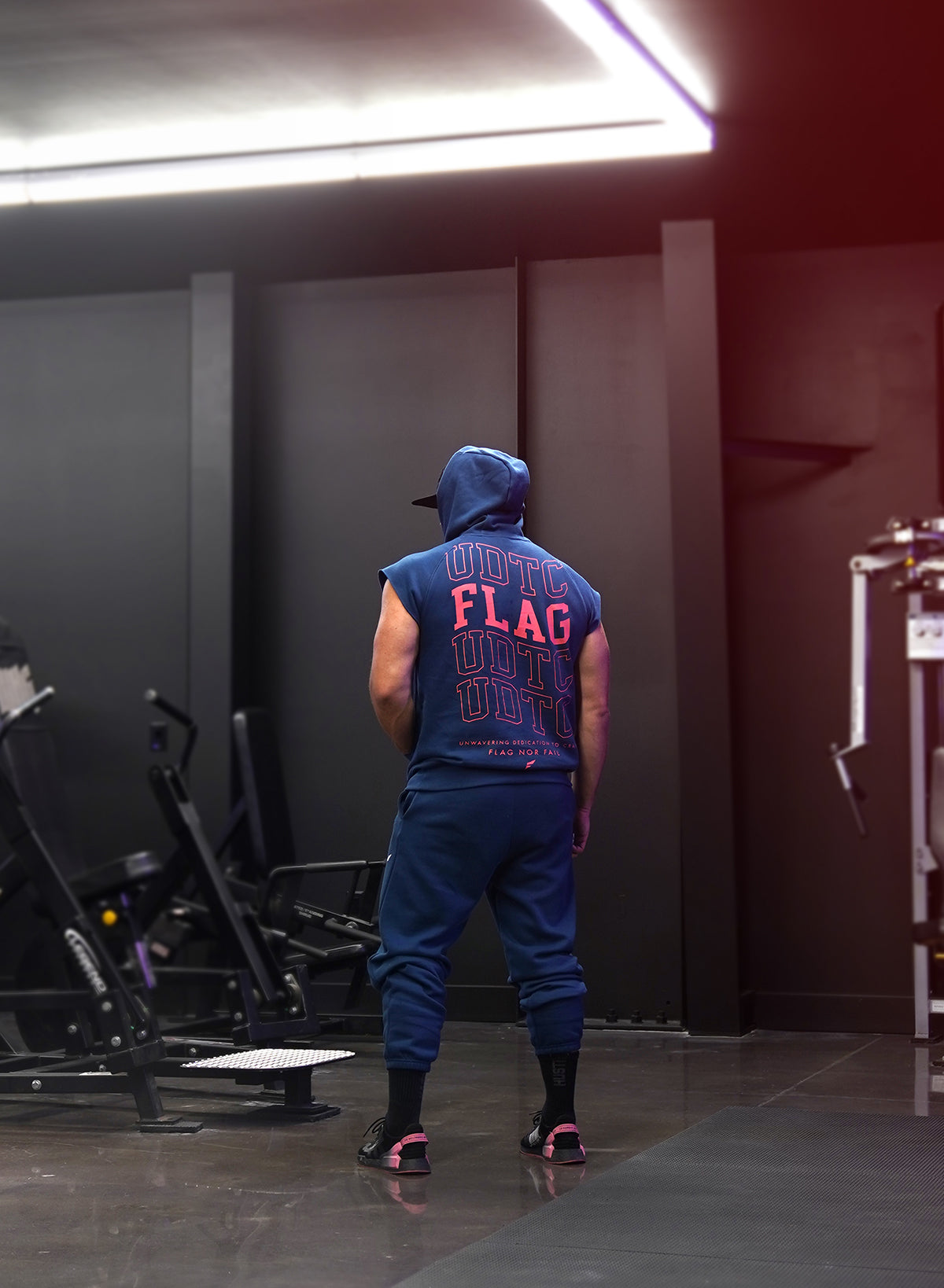 UDTC SLEEVELESS SWEATSHIRT - NAVY