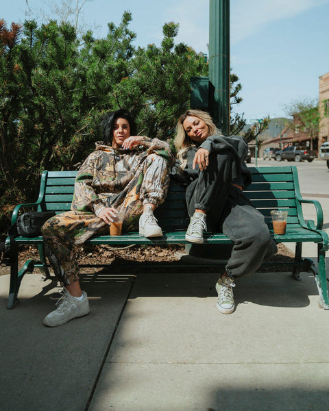 LOUNGEWEAR