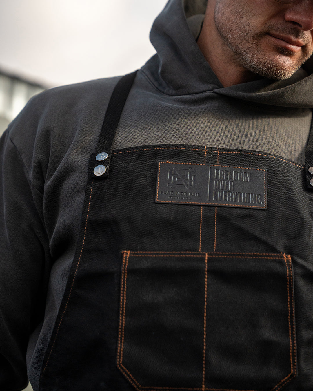 APRON - WAXED CANVAS