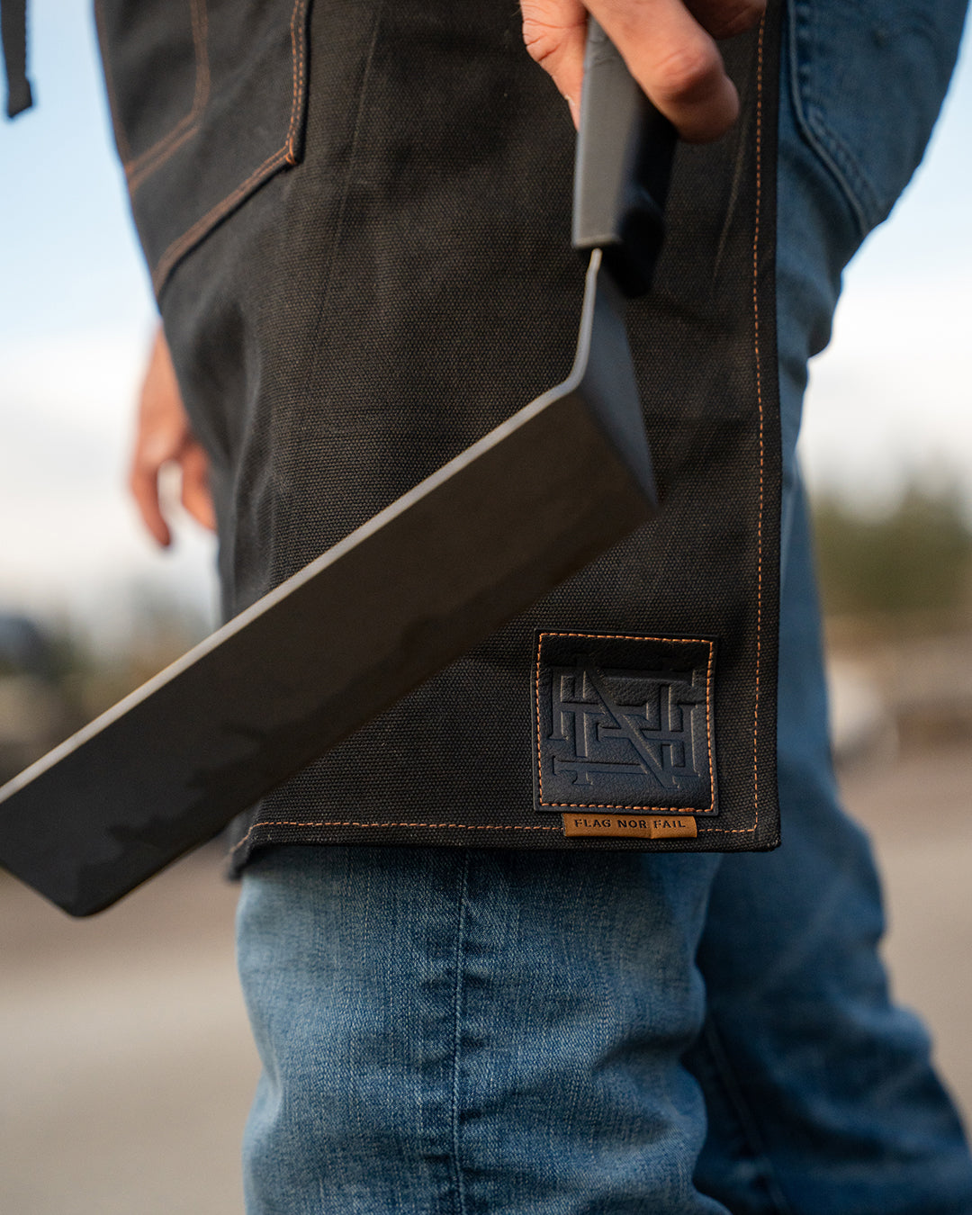 APRON - WAXED CANVAS