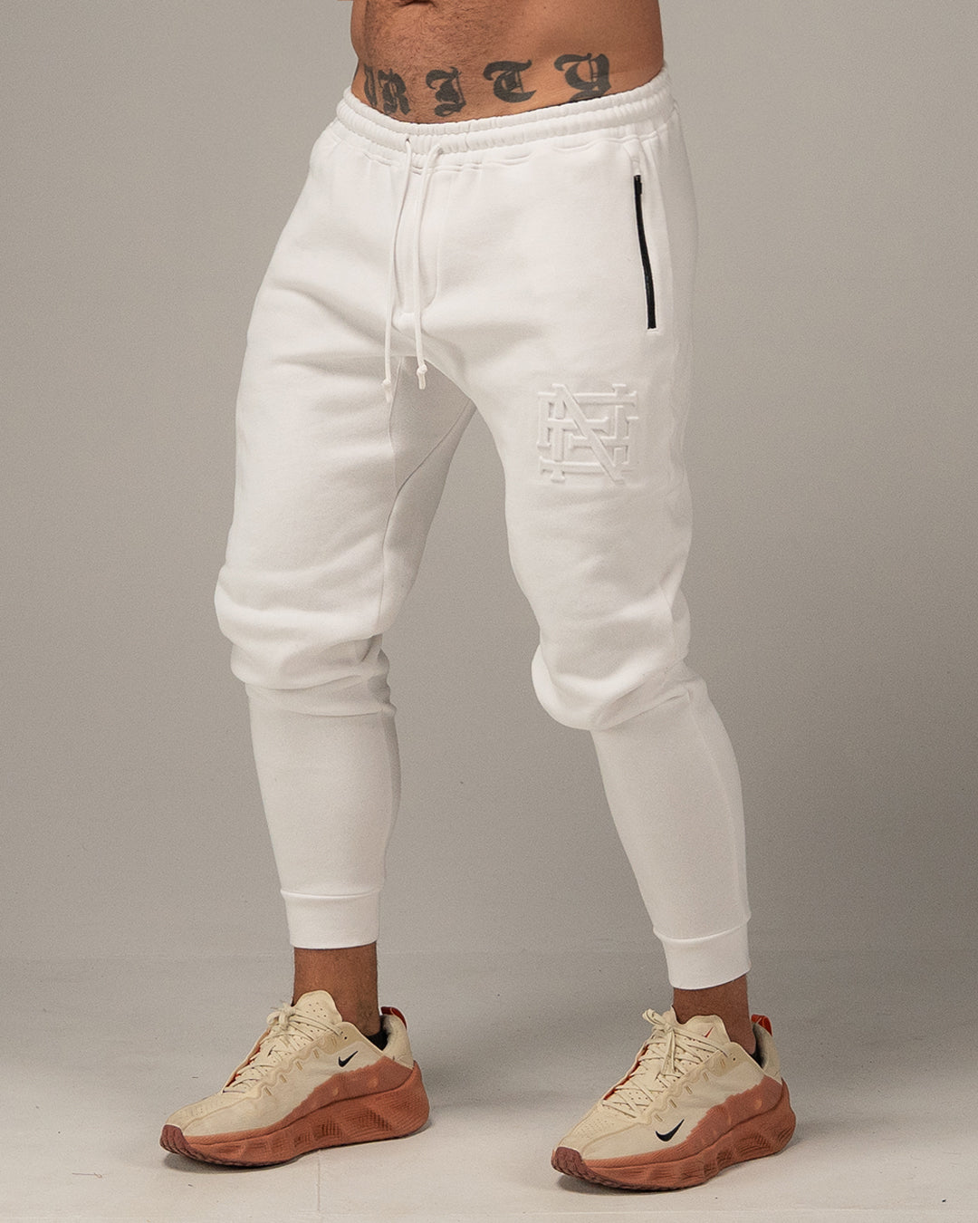 EMBOSSED FITTED JOGGERS-WHITE