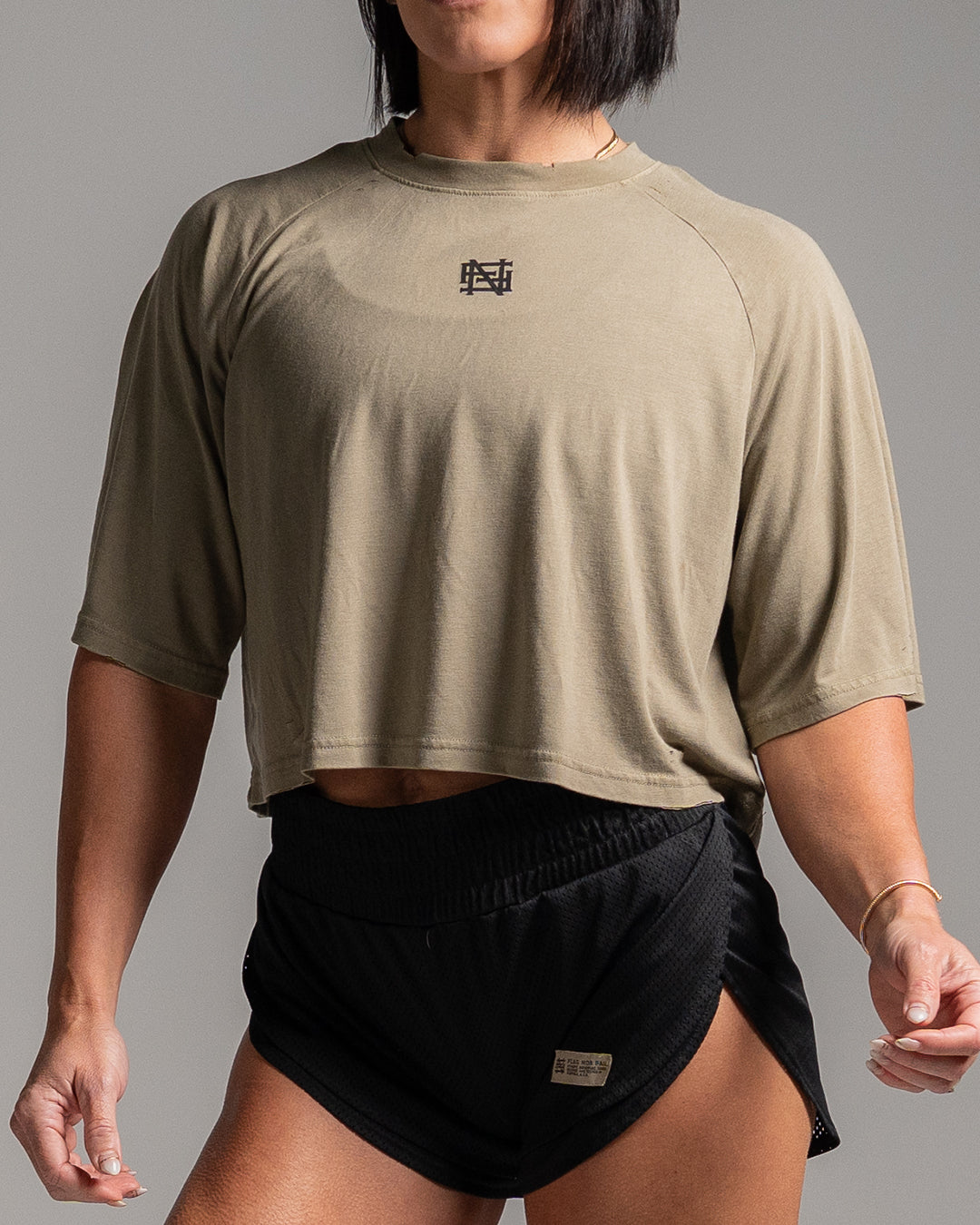 MOTO CROP TEE - OLIVE