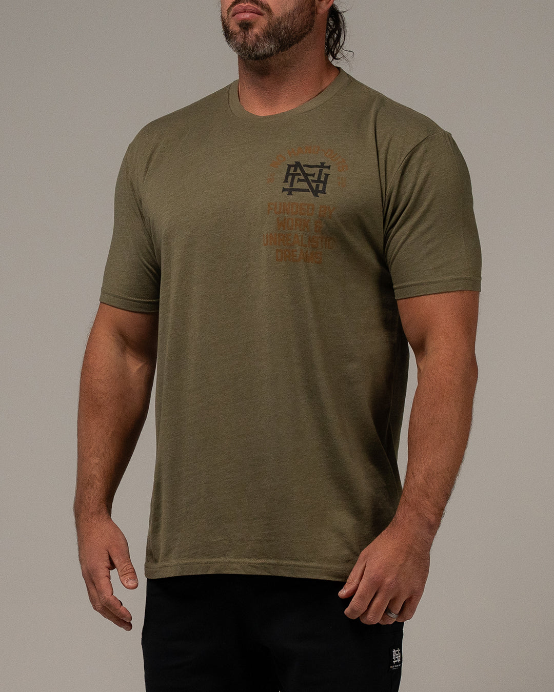 NO HAND OUTS TEE - OLIVE