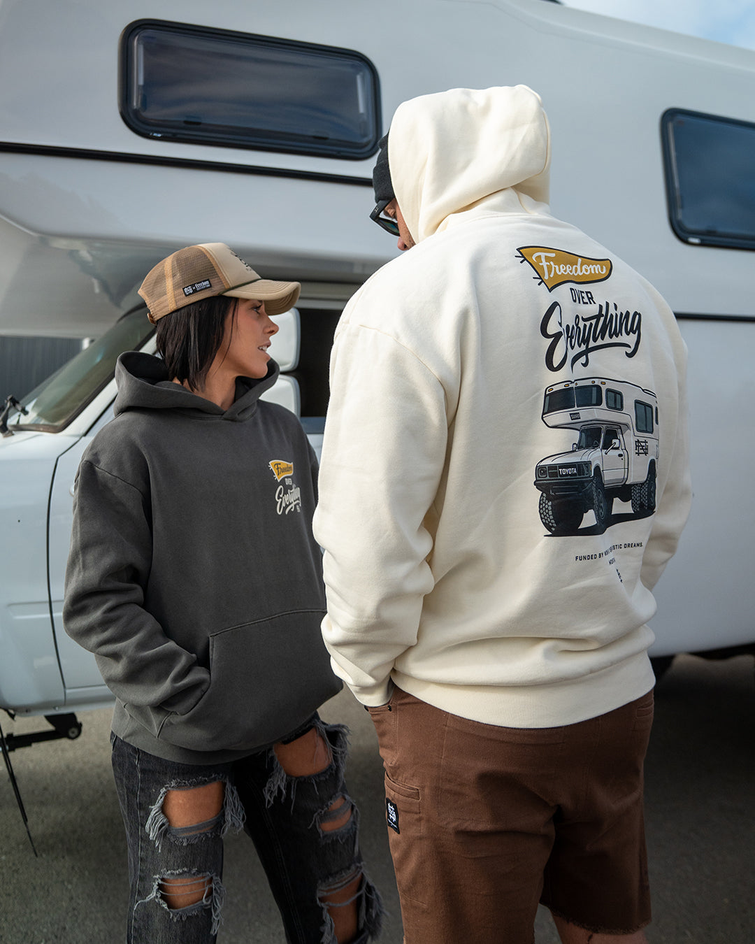 SUNRADER FREEDOM HOODIE - CREAM