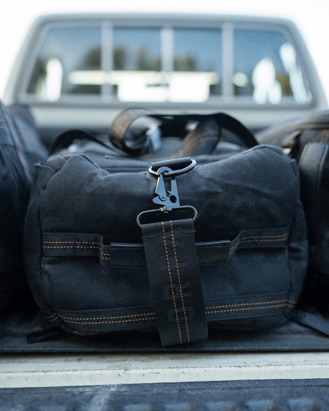 DUFFLE BAG - CANVAS – FLAG NOR FAIL