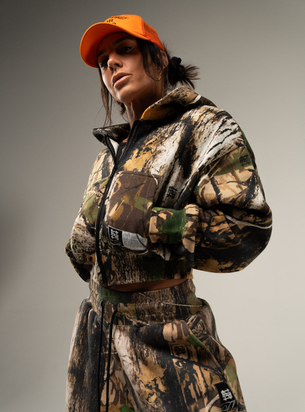 WOMEN'S ZIPPER HOODIE - CAMO