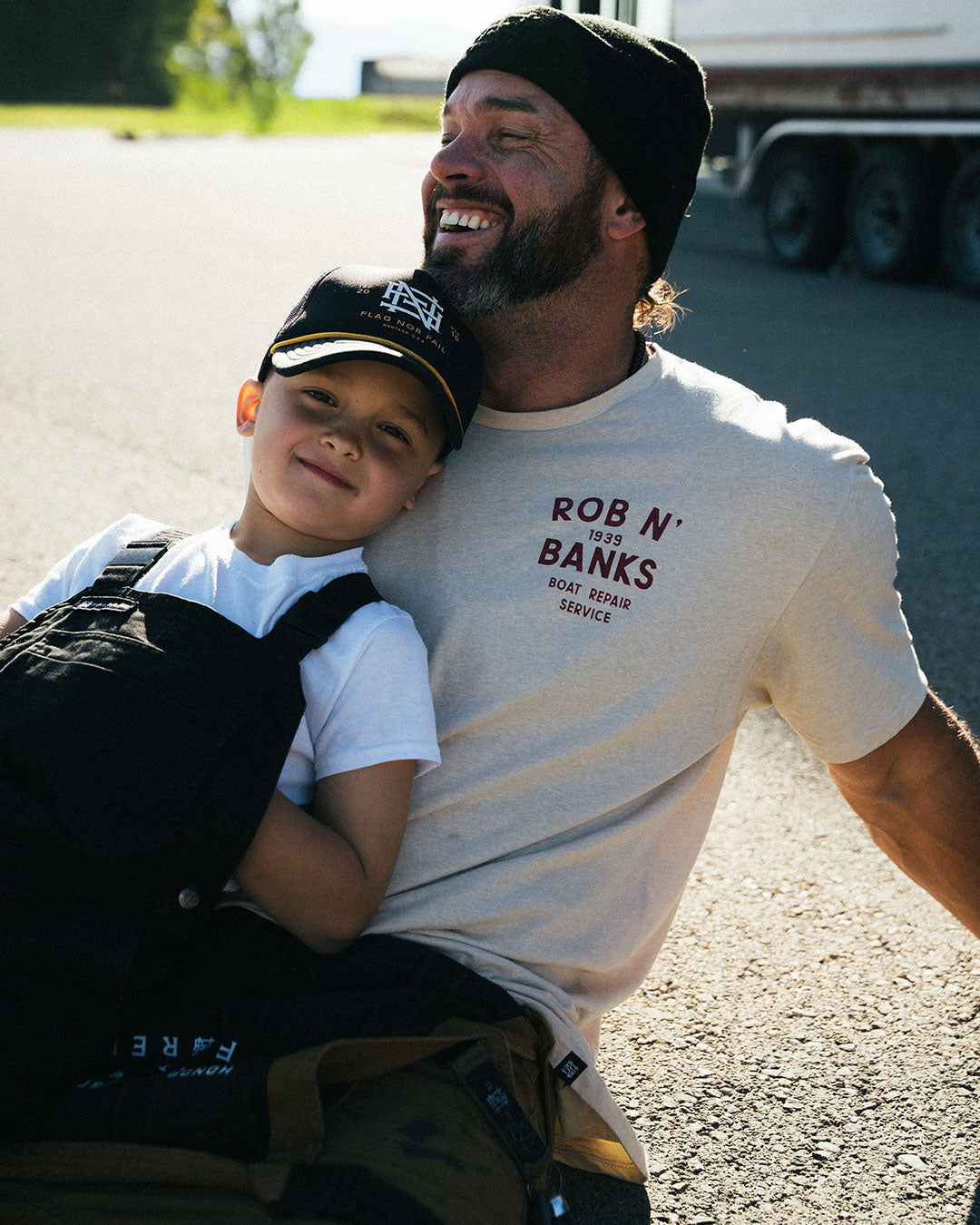 ROB N' BANKS TEE