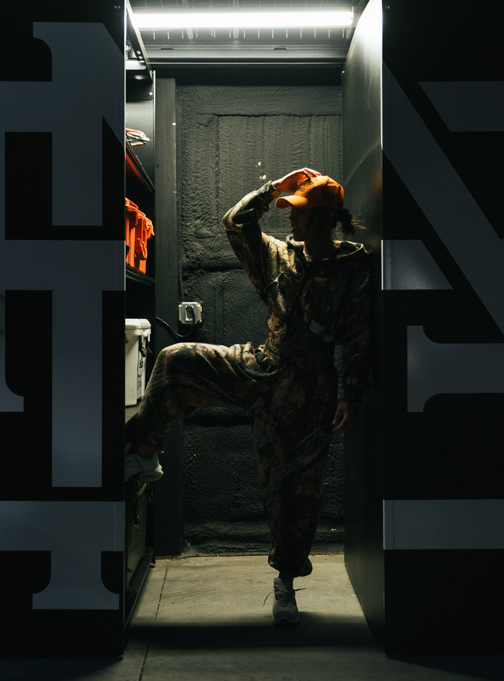WOMEN'S ZIPPER HOODIE - CAMO