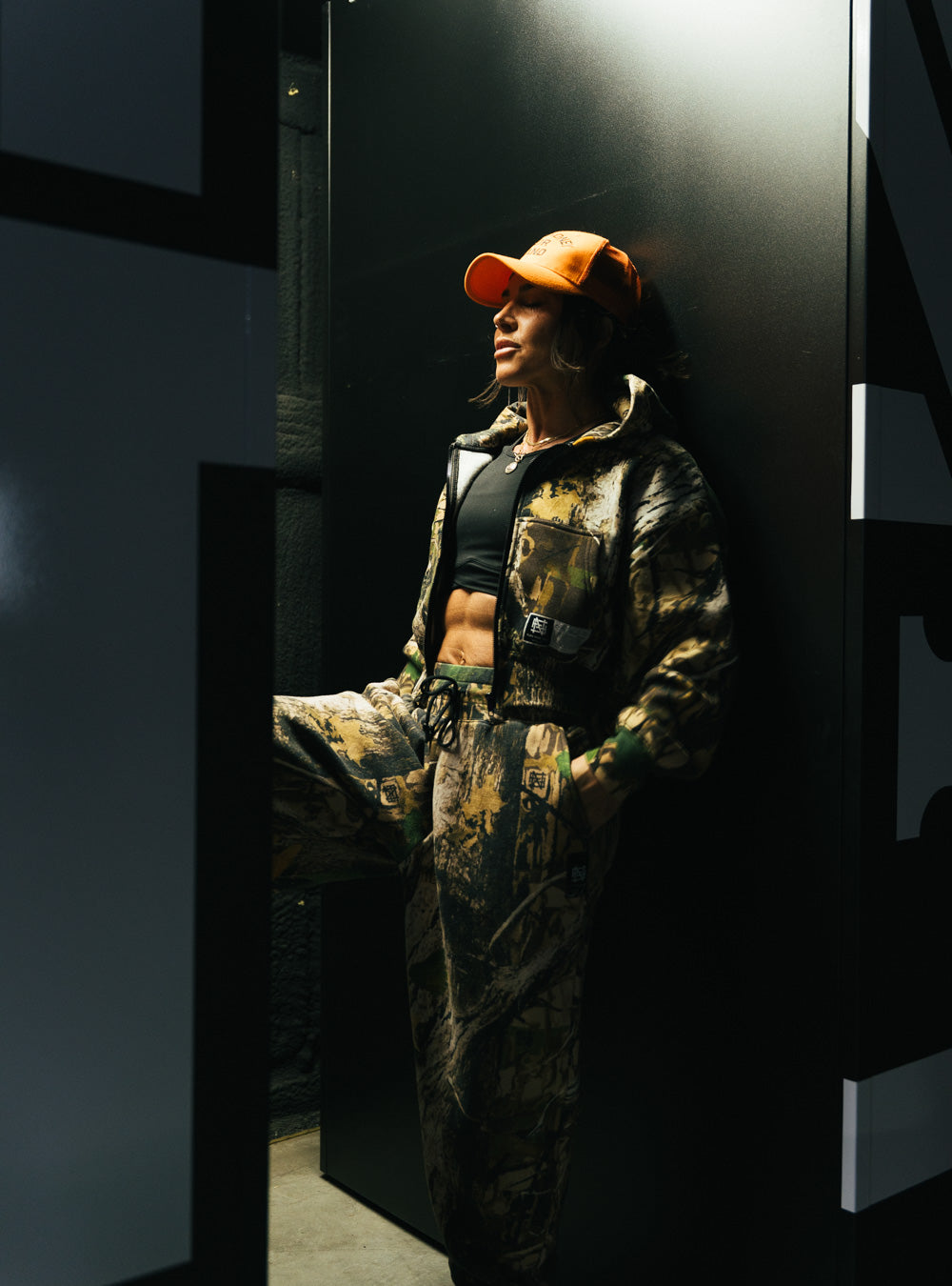 WOMEN'S ZIPPER HOODIE - CAMO