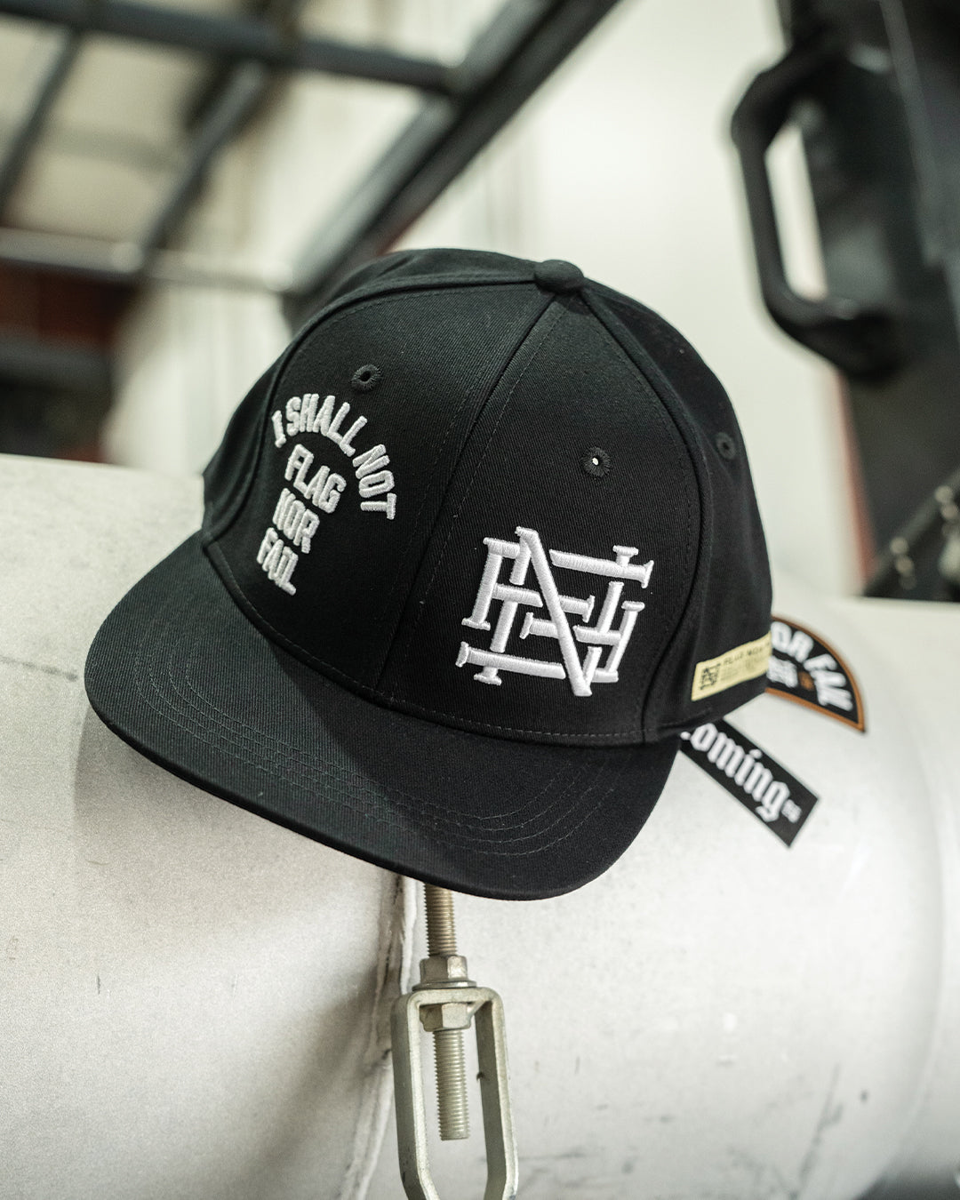 EMBROIDERED ANTHEM HAT - WHITE/BLACK