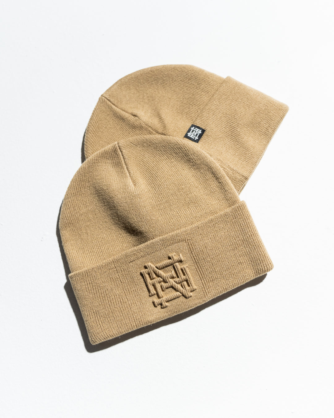 EMBOSSED BEANIE - LIGHT TAN