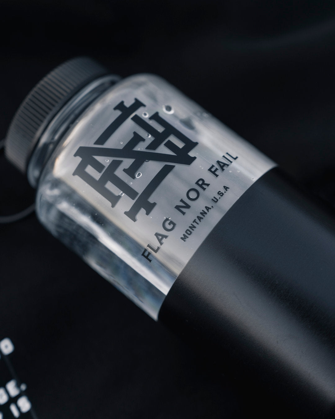 MANTRA BOTTLE - BLACK