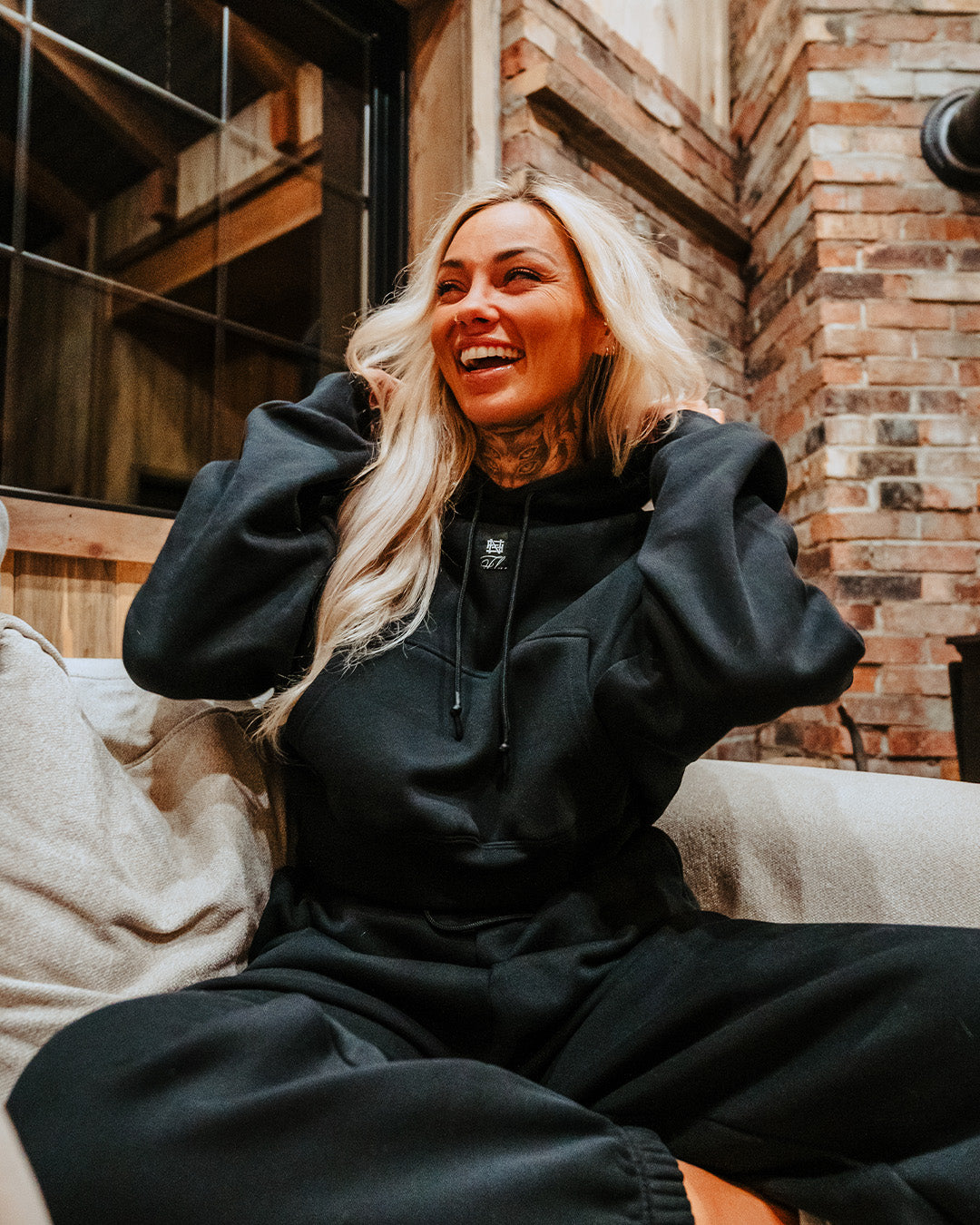 WOMENS OVERSIZED CROP HOODIE - BLACK – FLAG NOR FAIL