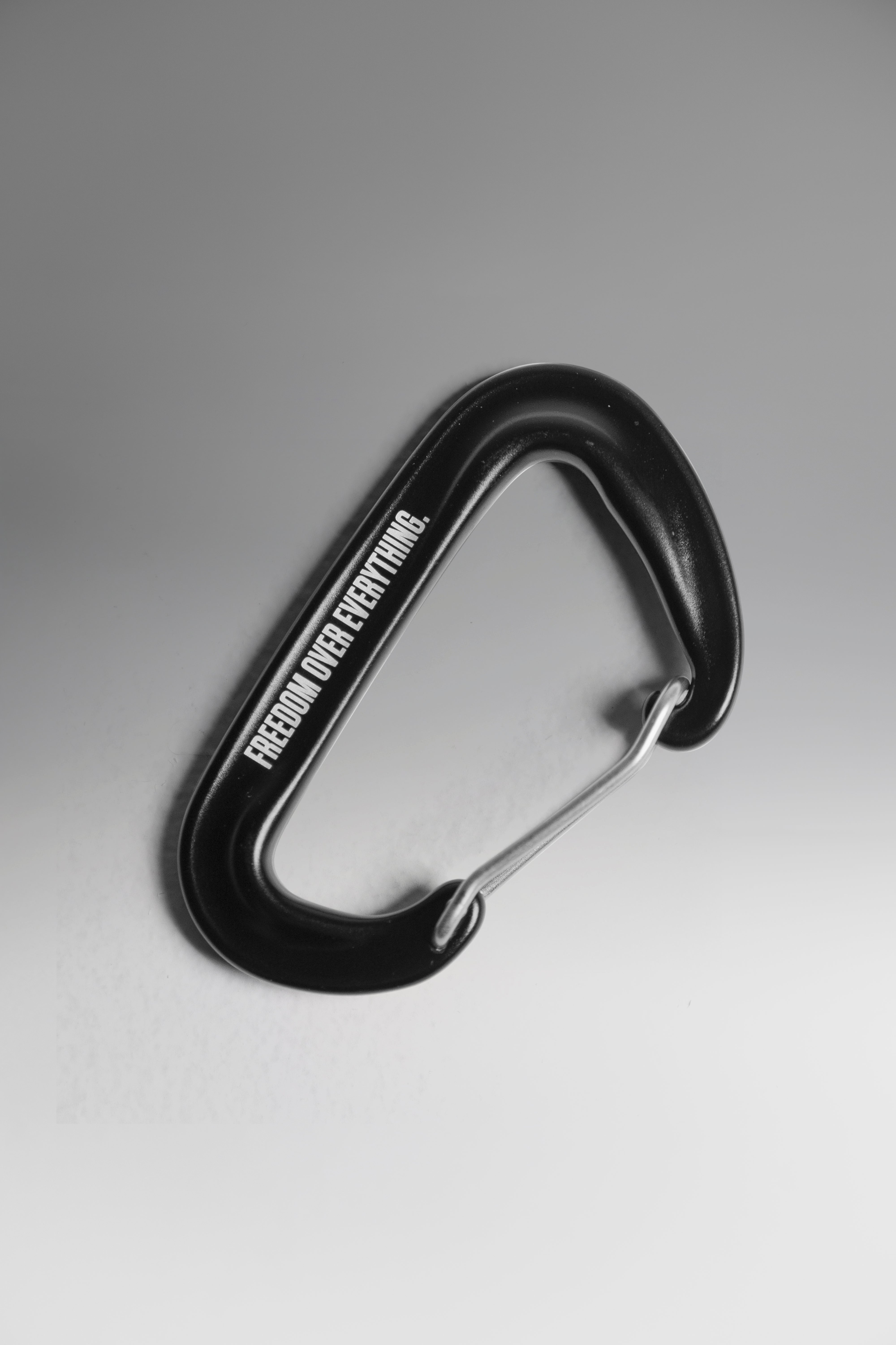 CARABINER - BLACK