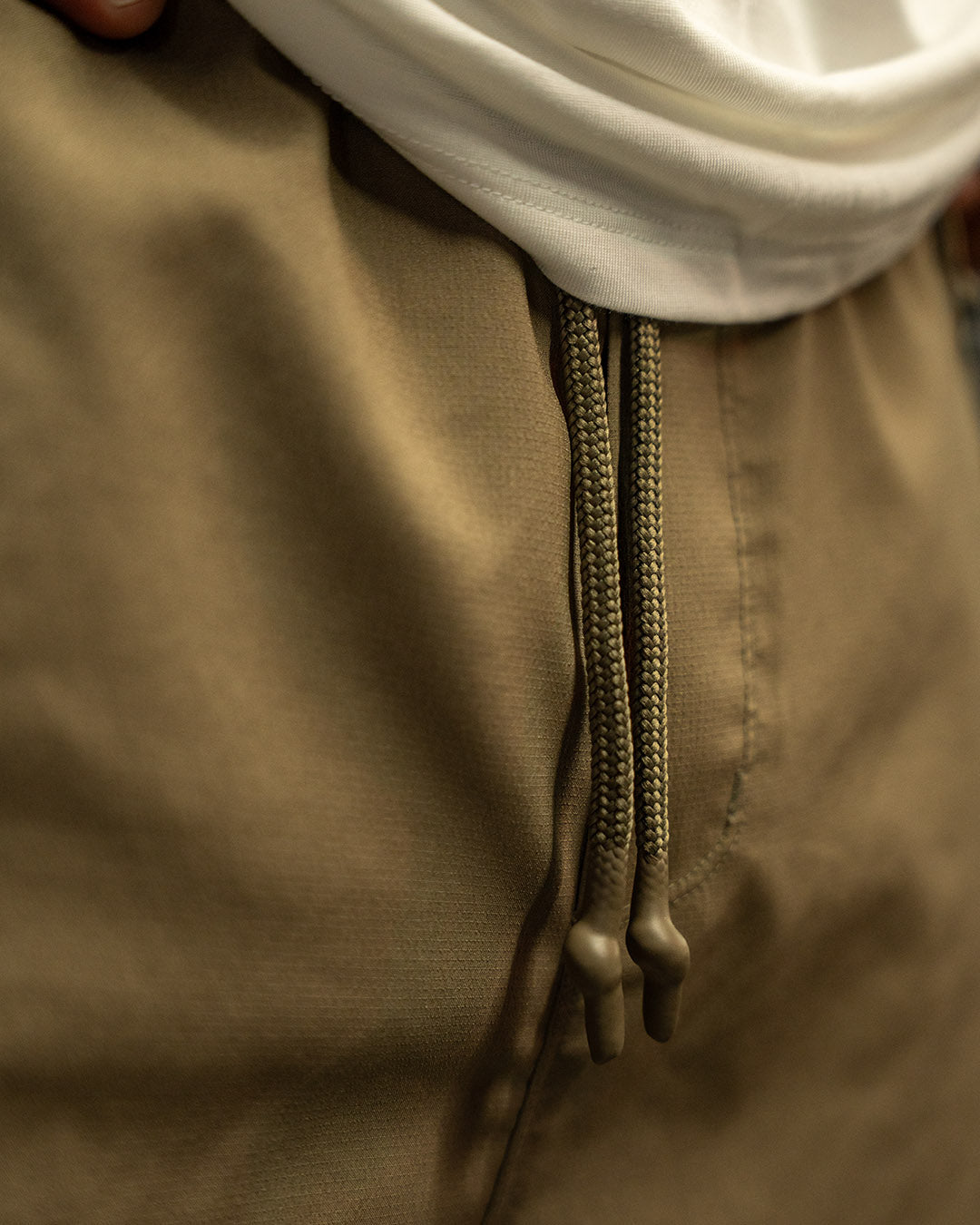 MENS HYBRID SHORTS - OLIVE