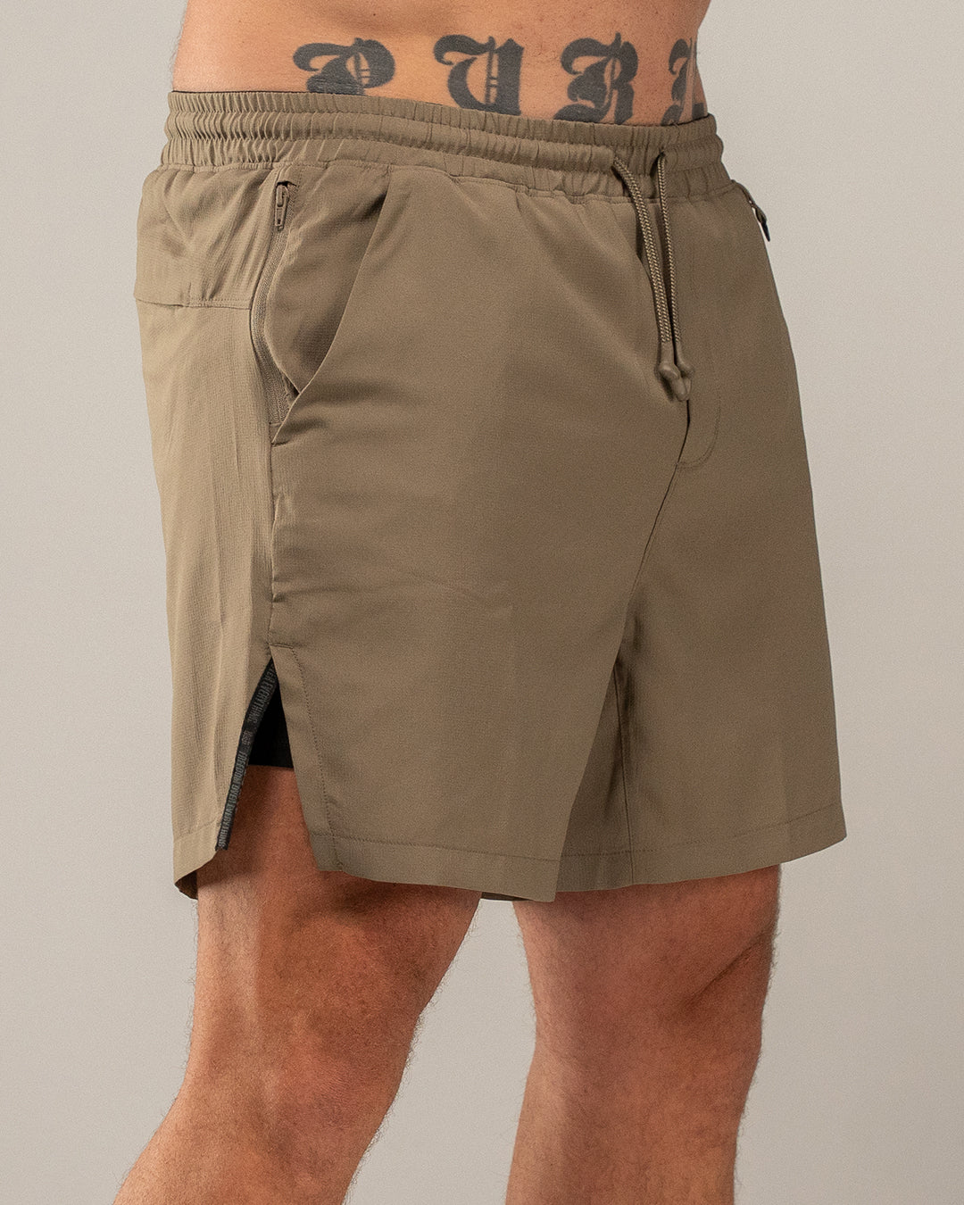 MENS HYBRID SHORTS - OLIVE