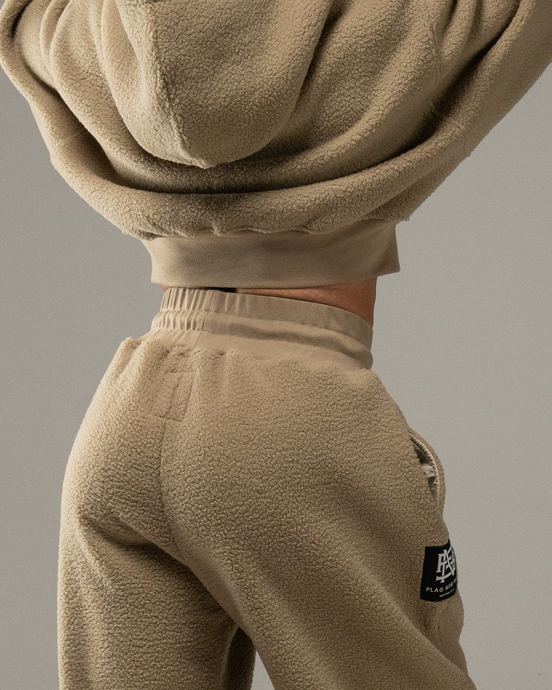 WOMENS OVERSIZED SWEATPANTS - SHERPA