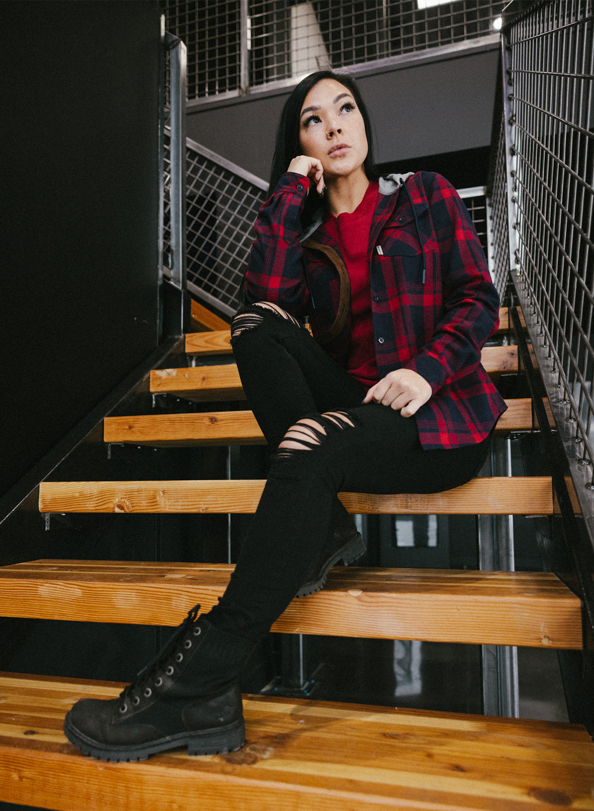 WOMEN'S HOODED FOREVER FLANNEL - RED
