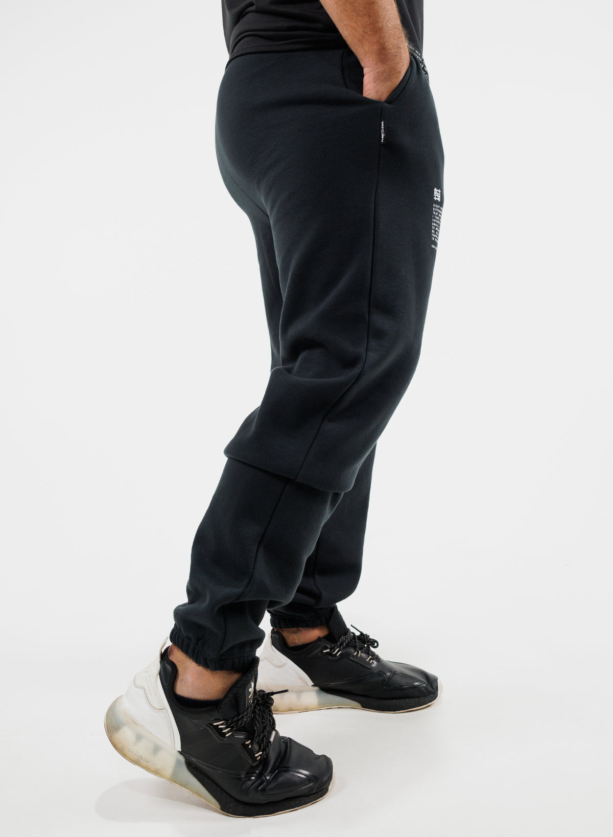 Fitted jogger pants hot sale